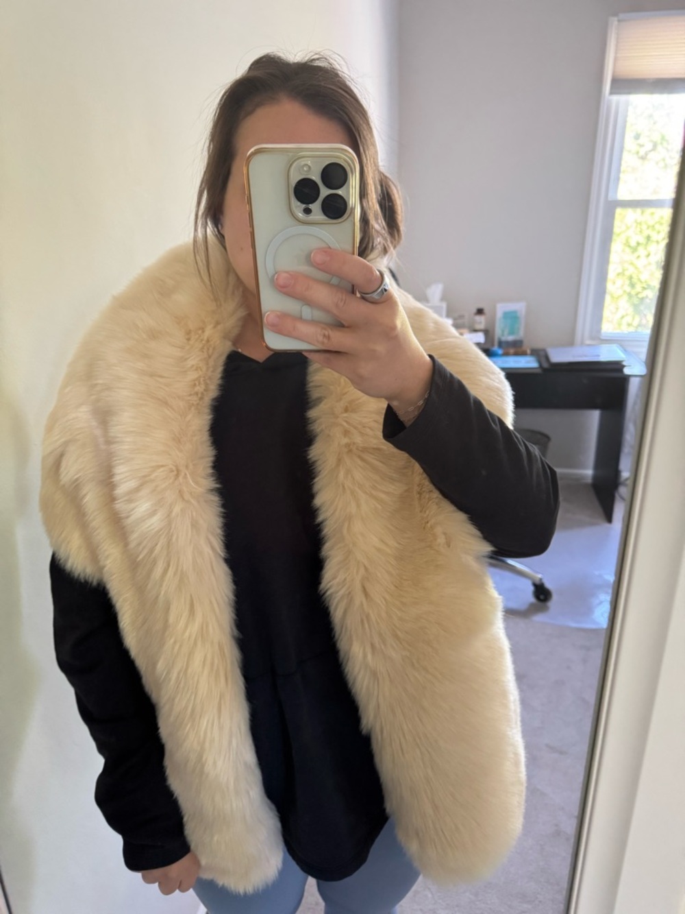 Plush Cream Faux Fur Stole